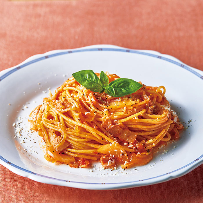 ベーコンと玉ねぎのパスタ・アッラ・ピッツァイオーラ